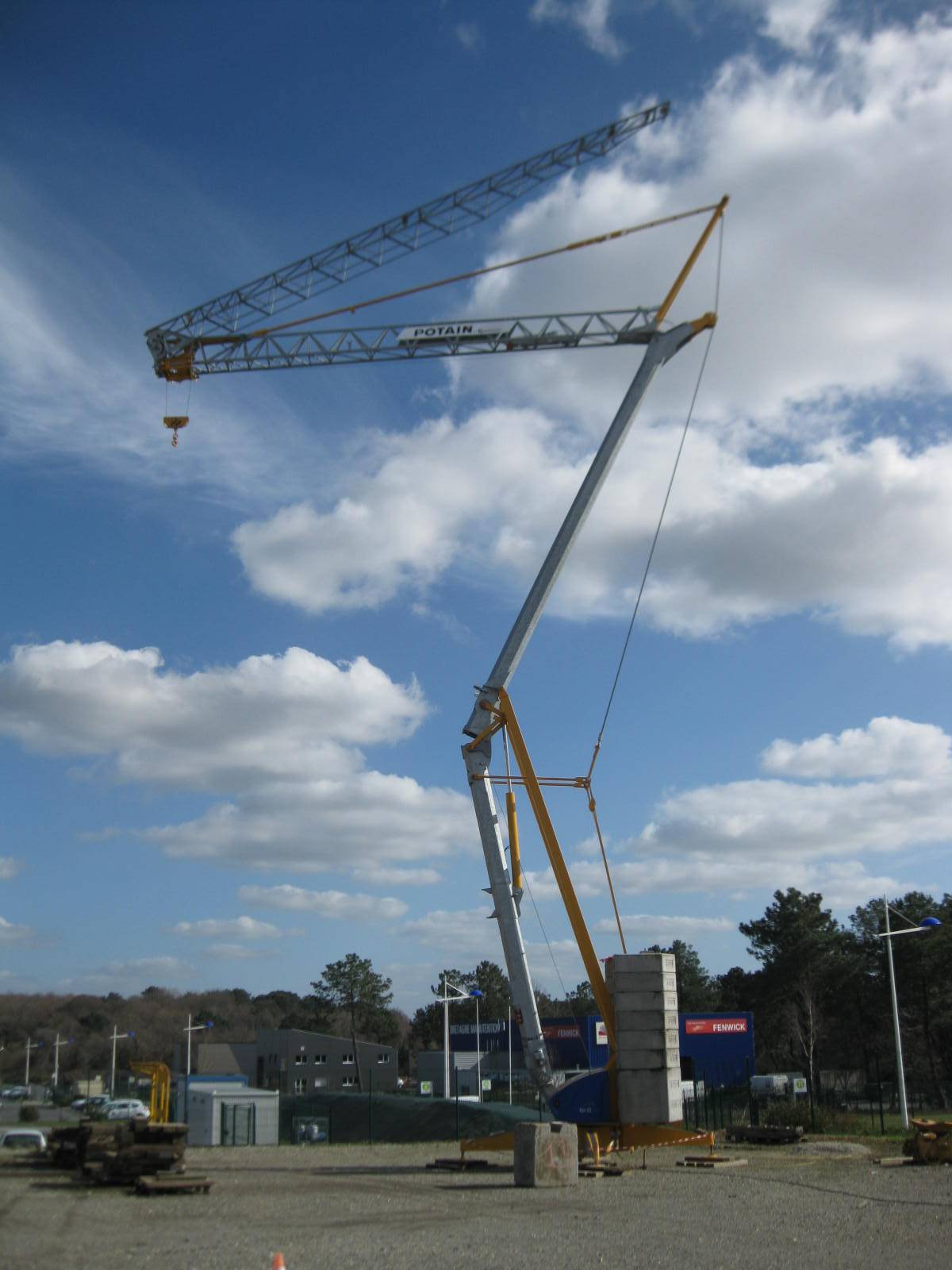 Montage d'une grue automatisée