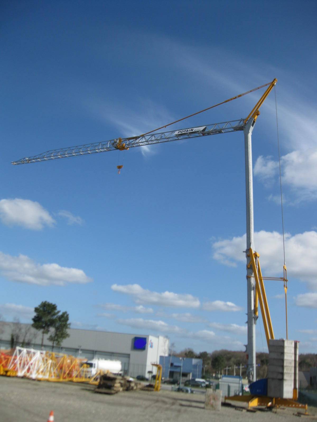 Montage d'une grue automatisée